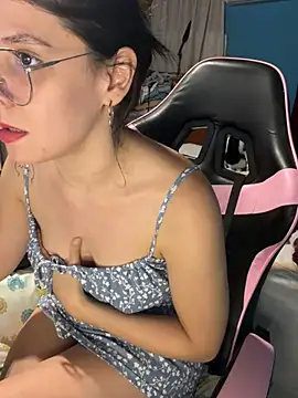 MysticKitty7 online show from 04/04/26, 02:10