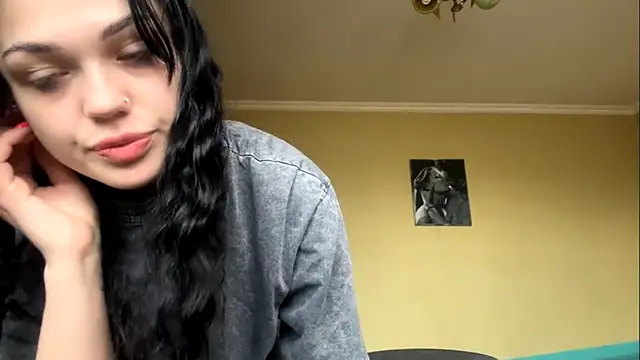 Jennifer anniston online show from 03/03/26, 07:03