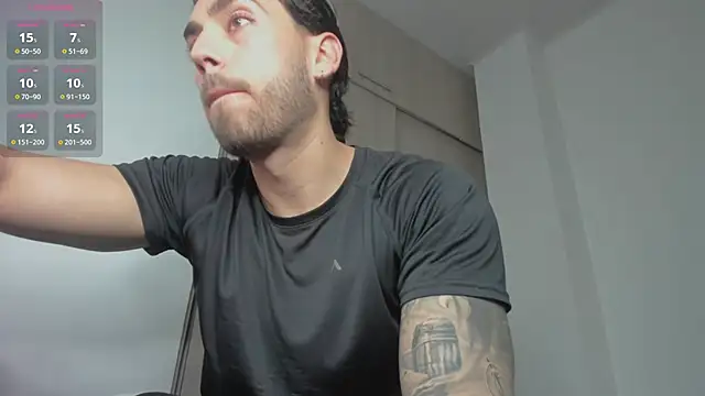 Axel  Blaze online show from 05/19/26, 01:39