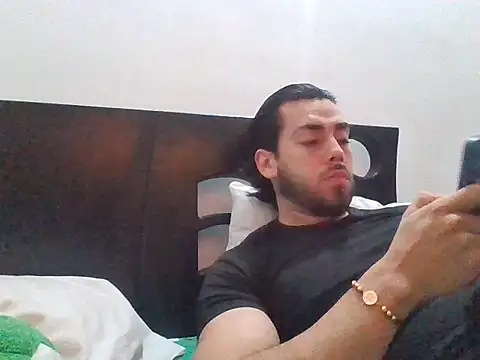 Snapshot of Axel__Blaze chatting on 07/20/26, 02:19 Axel Blaze online show from 07/20/26, 02:19