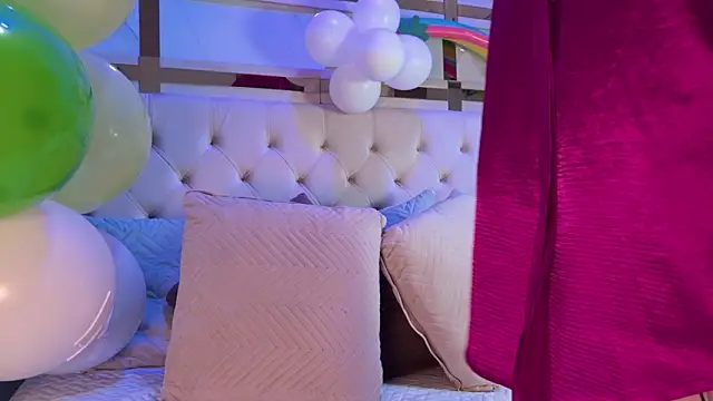 kamilla rossi online show from 03/16/26, 07:18