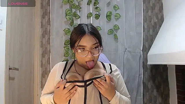 anyela donecm online show from 03/28/26, 07:35