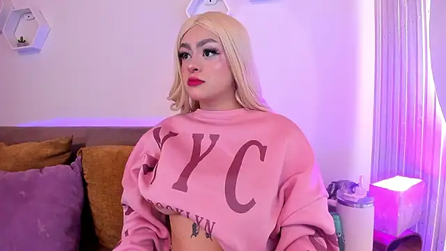 ZafiroMartini  online show from 03/24/26, 11:43