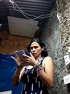 yuliitza4 online show from 03/30/26, 10:22