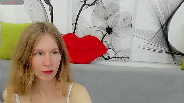 Mira XOo online show from 04/09/26, 02:00