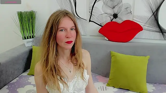 Mira XOo online show from 05/21/26, 02:35