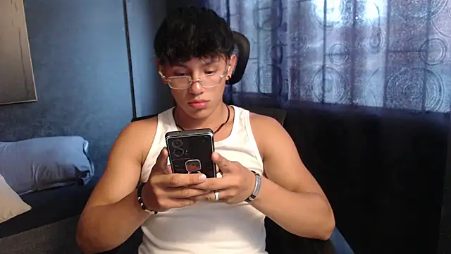 clark ken01 online show from 04/09/26, 08:58