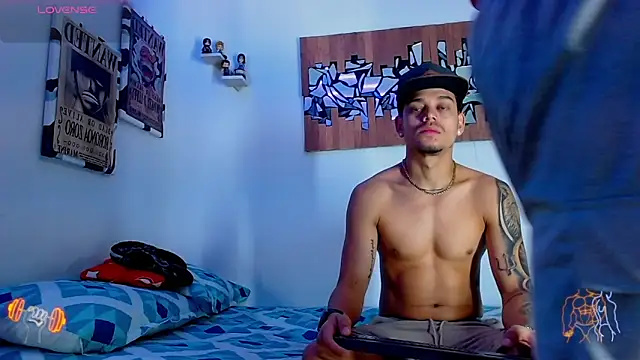 Snapshot of AdamsDvi chatting on 03/03/26, 01:39 AdamsDvi online show from 03/03/26, 01:39