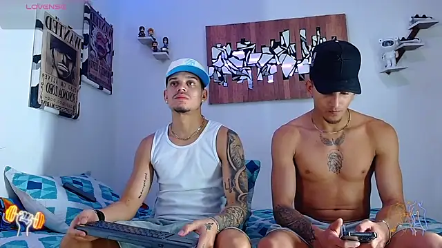 Snapshot of AdamsDvi chatting on 03/04/26, 01:44 AdamsDvi online show from 03/04/26, 01:44