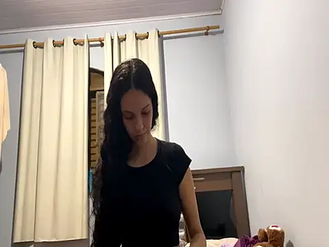 Snapshot of IvyDesirer chatting on 02/27/26, 01:27 IvyDesirer online show from 02/27/26, 01:27