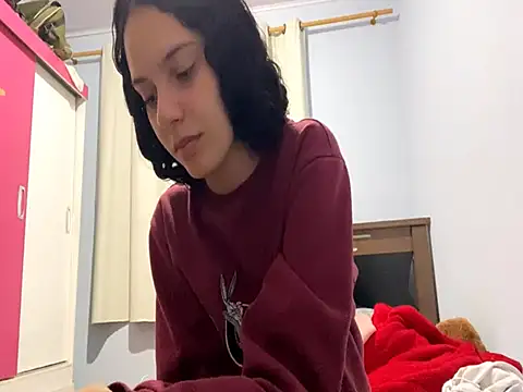 Snapshot of IvyDesirer chatting on 03/04/26, 01:33 IvyDesirer online show from 03/04/26, 01:33