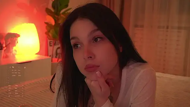 Snapshot of Akaruiiii chatting on 02/25/26, 02:43 Akaruiiii online show from 02/25/26, 02:43