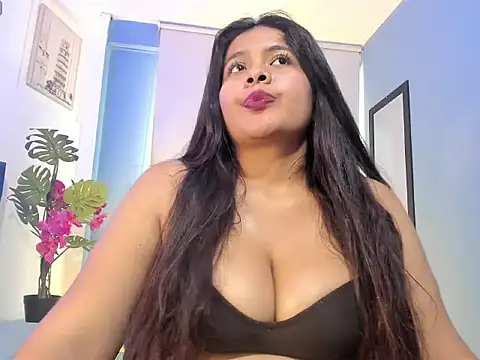 Snapshot of chloecorall chatting on 03/03/26, 03:40 chloecorall online show from 03/03/26, 03:40