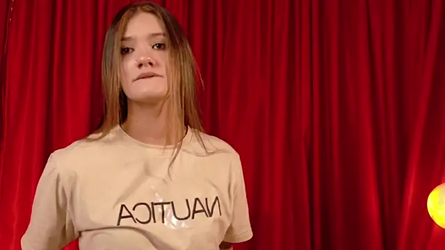 Mia Benett  online show from 04/04/26, 12:42