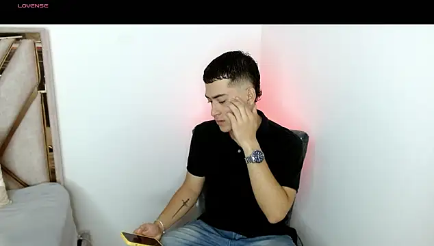 oliver   saint online show from 03/01/26, 08:44