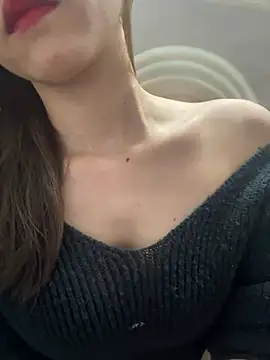 Snapshot of LingLing017 chatting on 03/02/26, 10:44 LingLing017 online show from 03/02/26, 10:44