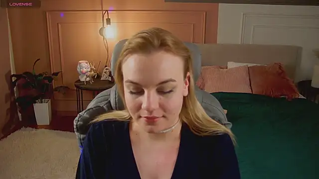 Glow Margo online show from 04/04/26, 01:26