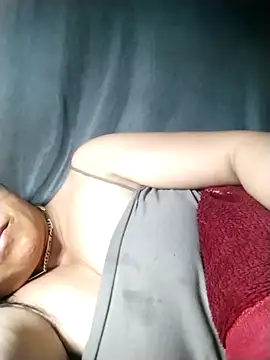 Lucie Fuzk online show from 04/15/26, 09:26