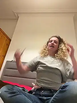 Snapshot of curlyirishgirl chatting on 03/03/26, 09:31 curlyirishgirl online show from 03/03/26, 09:31