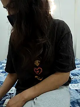 Snapshot of sakshi_jha chatting on 03/02/26, 04:58 sakshi jha online show from 03/02/26, 04:58