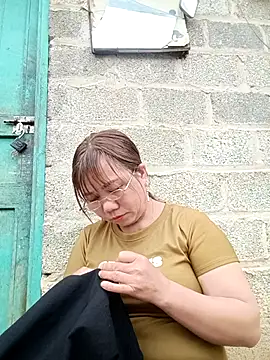 Snapshot of lyly_sexx chatting on 03/03/26, 08:53 lyly sexx online show from 03/03/26, 08:53