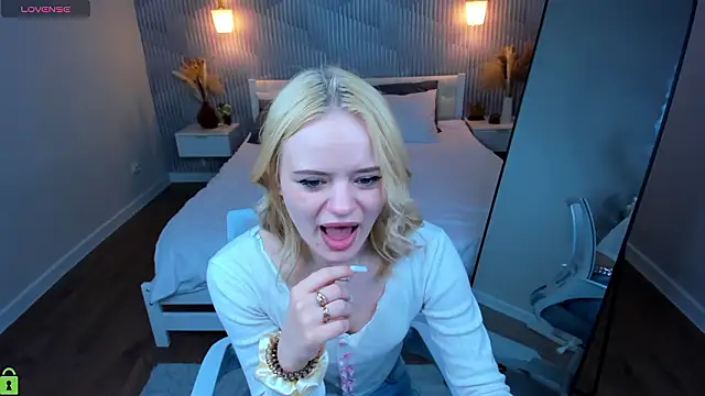 Snapshot of Tessa_Ashe chatting on 03/19/26, 09:57 Tessa Ashe online show from 03/19/26, 09:57