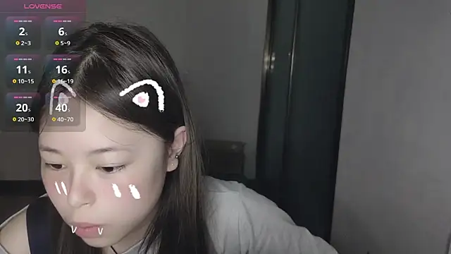 F-Yihao online show from 04/07/26, 09:21