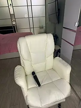 SofieLund online show from 04/16/26, 04:19