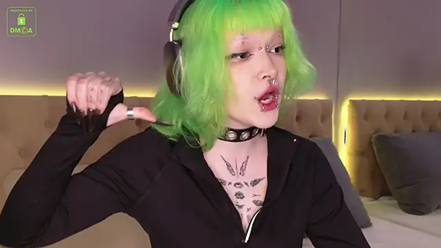 Sarah sinn online show from 03/07/26, 04:53