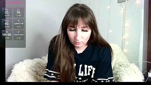 Birdie Kiss online show from 05/12/26, 08:39