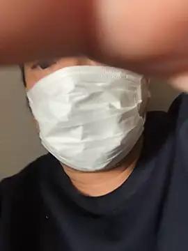 Snapshot of taro0410 chatting on 03/04/26, 12:49 taro0410 online show from 03/04/26, 12:49