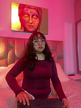 Snapshot of Maddie-LesYoux chatting on 03/02/26, 11:50 Maddie-LesYoux online show from 03/02/26, 11:50