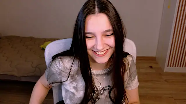 Ari Grend online show from 04/08/26, 07:36