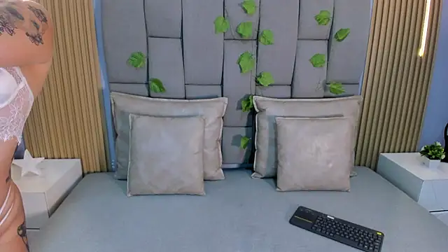 ValeriaRose  online show from 03/04/26, 11:38