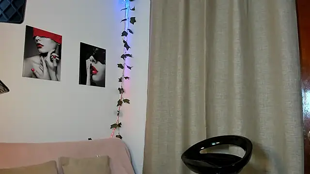 Rebeca Marchetti online show from 07/14/26, 08:47