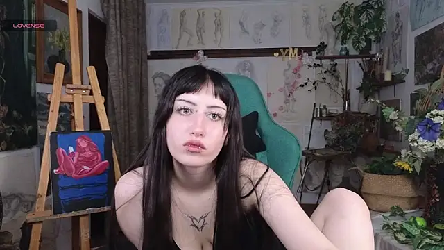 Snapshot of EffieMeowley chatting on 05/26/26, 12:34 EffieMeowley online show from 05/26/26, 12:34