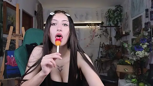 EffieMeowley online show from 07/04/26, 11:49
