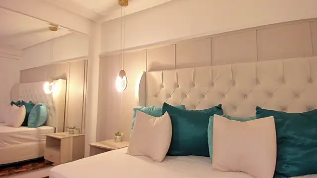 raquel mooon online show from 03/27/26, 05:01