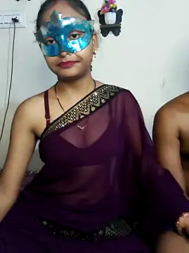 Sweet Cpl  online show from 04/17/26, 11:52