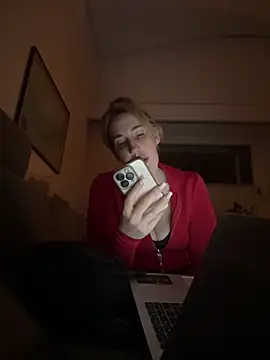 Snapshot of JuliaPrivat chatting on 02/28/26, 11:06 JuliaPrivat online show from 02/28/26, 11:06