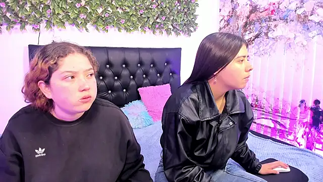 valeria and zoe online show from 06/02/26, 02:19