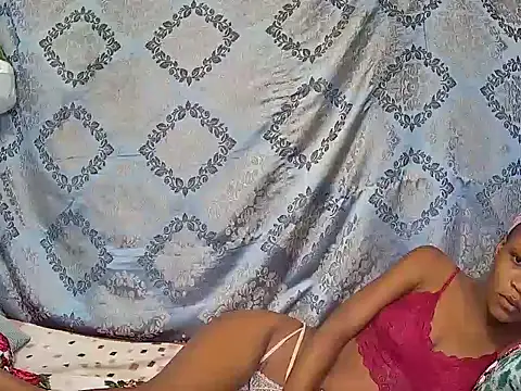 Snapshot of Sexyminnie chatting on 02/28/26, 08:43 Sexyminnie online show from 02/28/26, 08:43