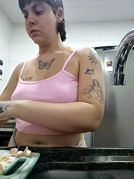 Snapshot of quemerayssa chatting on 03/04/26, 12:27 quemerayssa online show from 03/04/26, 12:27