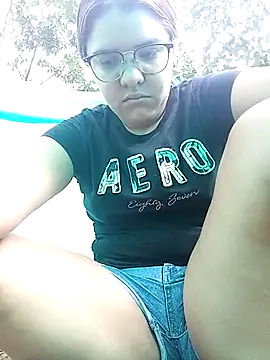 single kitten online show from 03/04/26, 12:11