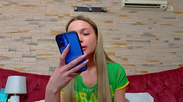 LannaSkyy online show from 03/07/26, 08:50