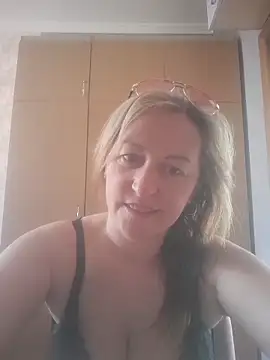 ChristinaYork online show from 05/06/26, 08:08