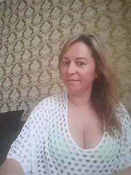 Snapshot of ChristinaYork chatting on 06/05/26, 10:21 ChristinaYork online show from 06/05/26, 10:21