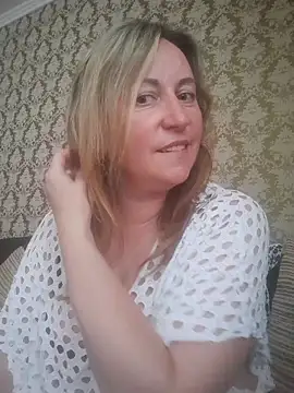 Snapshot of ChristinaYork chatting on 06/19/26, 09:57 ChristinaYork online show from 06/19/26, 09:57