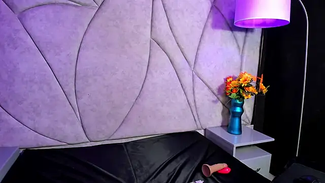 VeronicaCream  online show from 05/20/26, 04:29