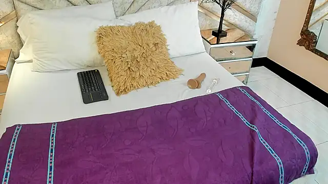 EmeelyMuller online show from 03/19/26, 04:05